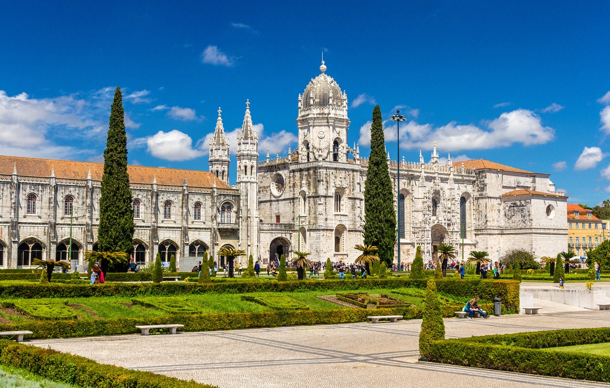 The UNESCO World Heritage Mosteiro dos Jerónimos in Belém with its Manueline architecture and monastery garden